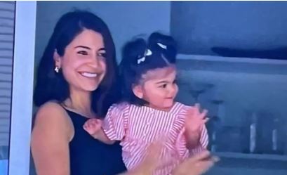 Anushka Sharma and Virat Kohli’s Daughter Vamika First Photo Goes Viral 